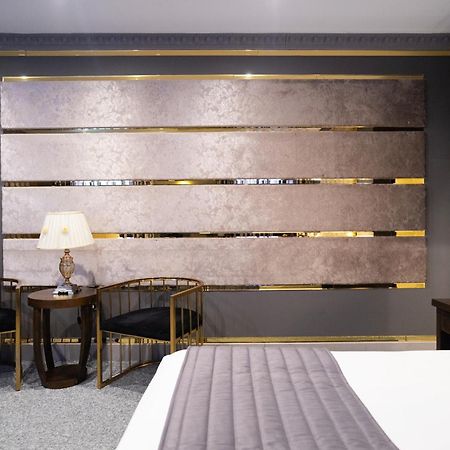 Grand Sapphire Hotel & Banqueting Croydon Bagian luar foto