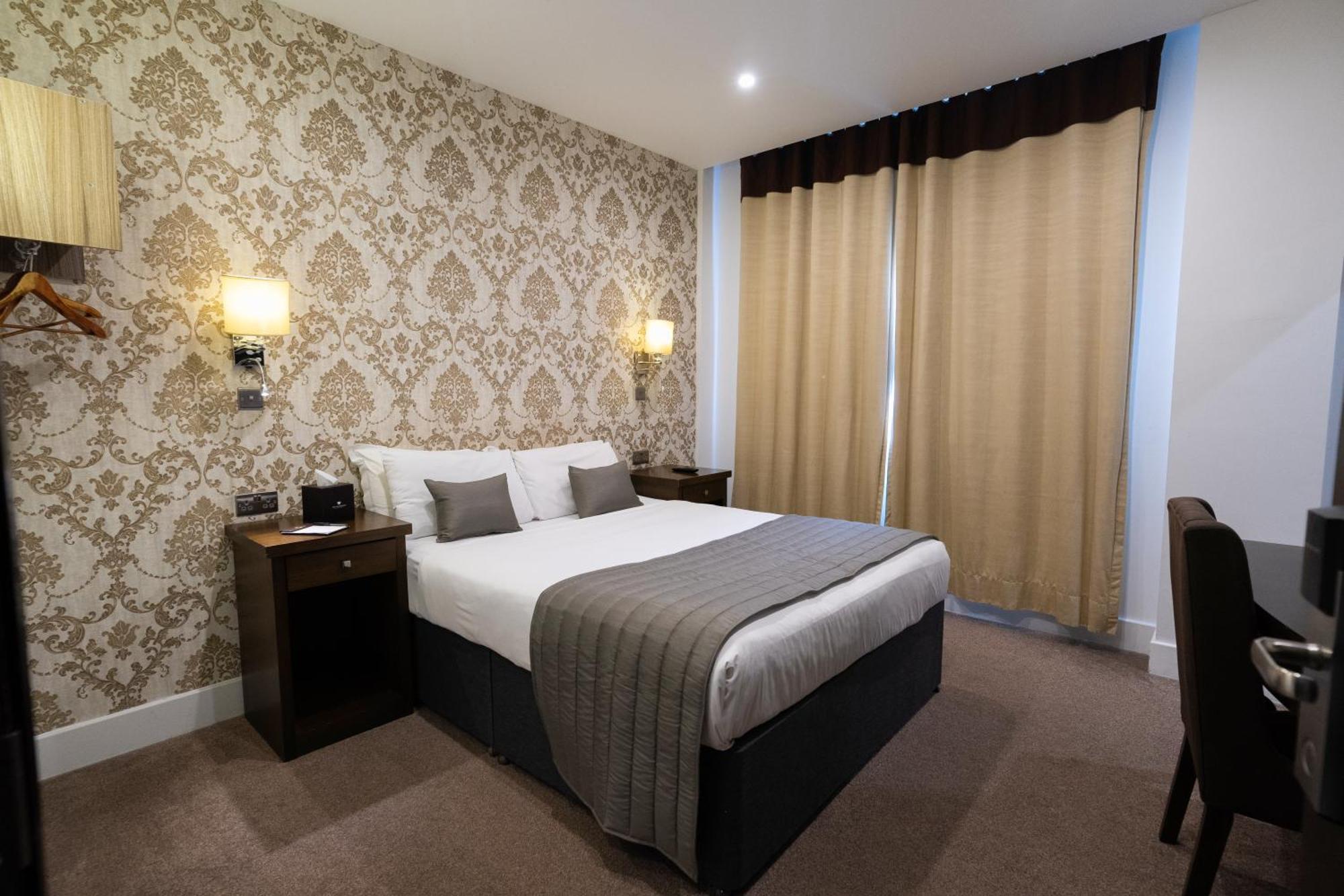 Grand Sapphire Hotel & Banqueting Croydon Bagian luar foto