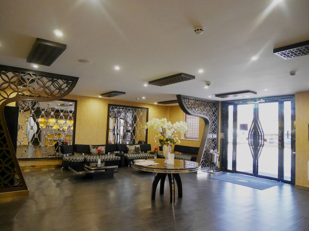 Grand Sapphire Hotel & Banqueting Croydon Bagian luar foto