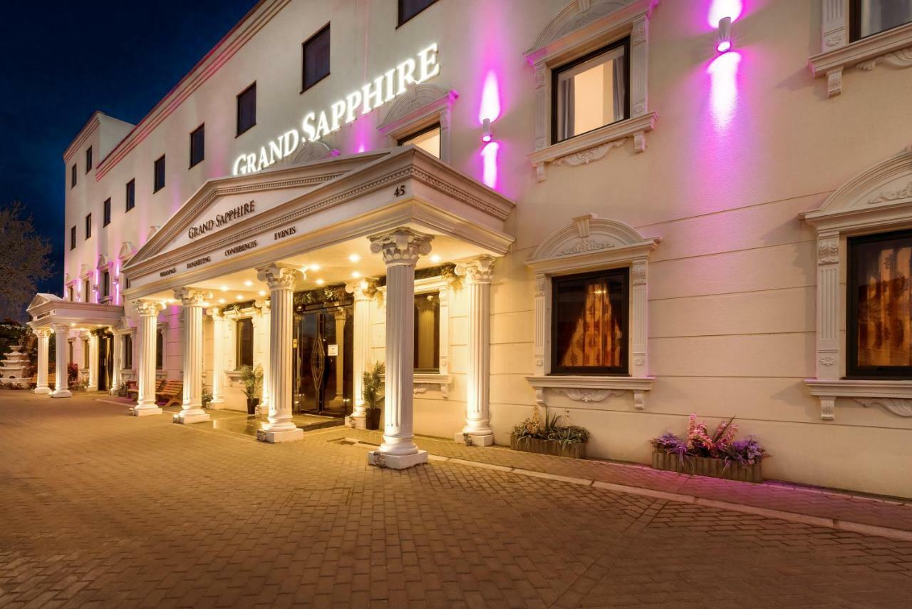 Grand Sapphire Hotel & Banqueting Croydon Bagian luar foto