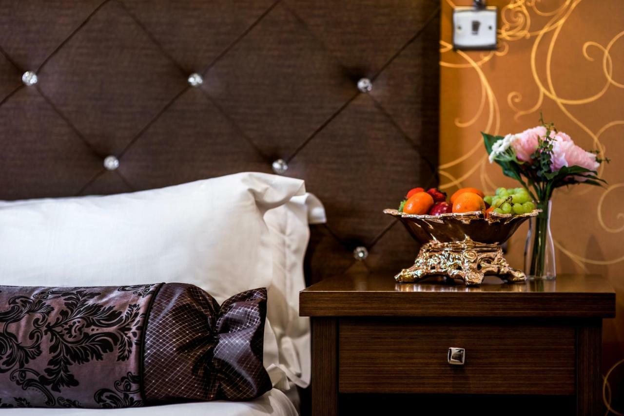Grand Sapphire Hotel & Banqueting Croydon Bagian luar foto