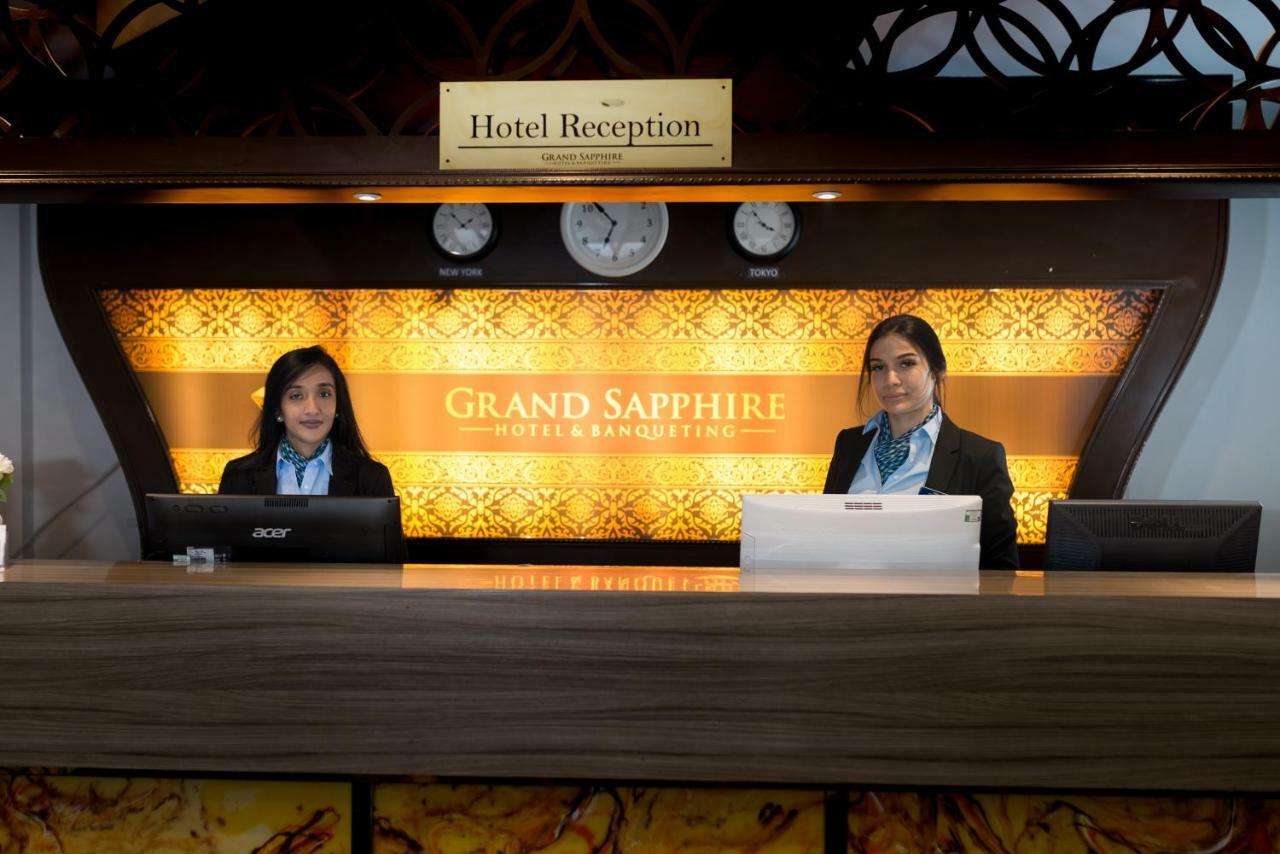 Grand Sapphire Hotel & Banqueting Croydon Bagian luar foto
