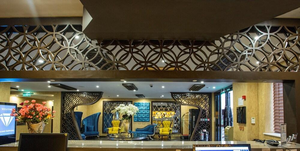 Grand Sapphire Hotel & Banqueting Croydon Bagian luar foto