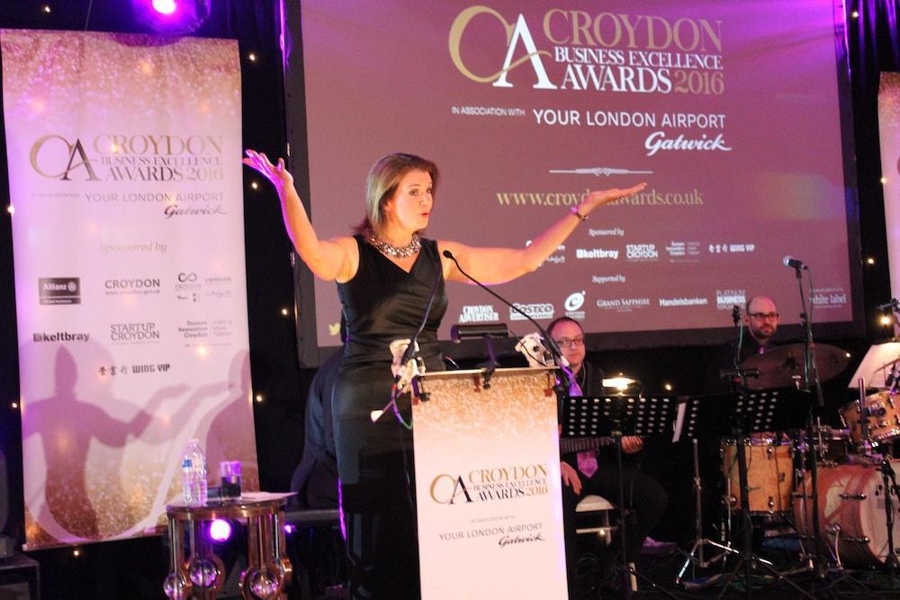 Grand Sapphire Hotel & Banqueting Croydon Bagian luar foto